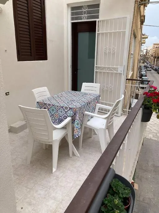 Casa Dalfea Διαμέρισμα Mazara del Vallo